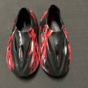 Shoes red and black size 36